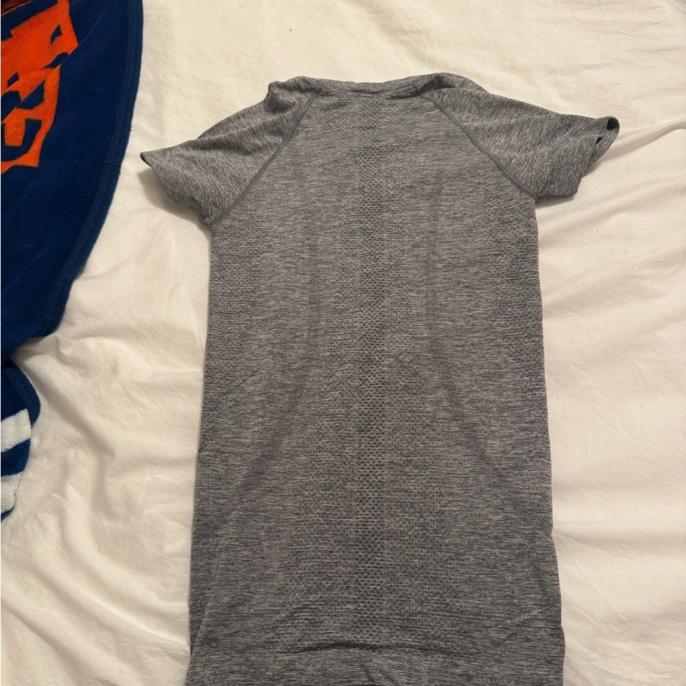 Lululemon short sleeve swiftly tech t shirt size 2